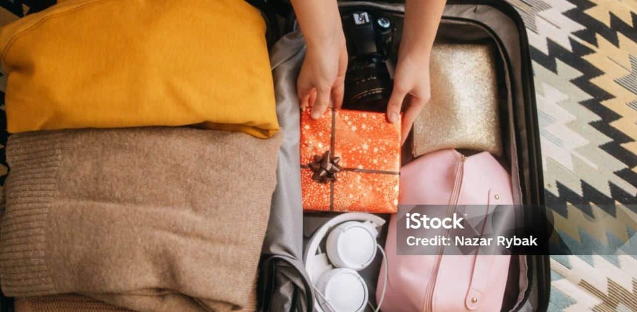 Cheap travel stocking stuffers under $20